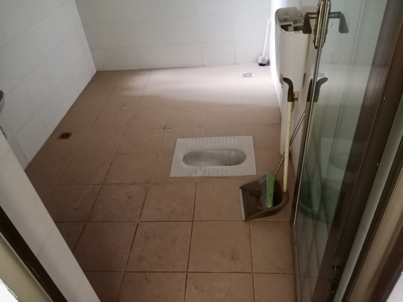 5室2廳3陽(yáng)臺(tái) 金江小區(qū)旭苑衛(wèi)生間