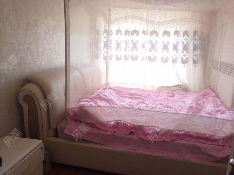 4室2廳2陽臺(tái) 平和花園臥室