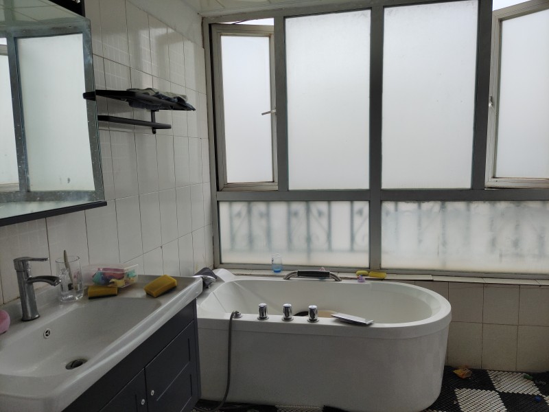 2室2廳2陽臺 世紀(jì)城玉春苑客廳