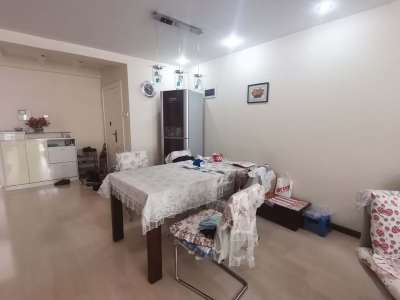 3室2廳2陽臺(tái) 玫瑰灣小區(qū)