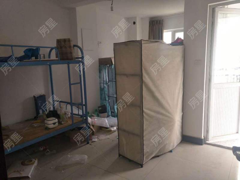 4室2廳2陽(yáng)臺(tái) 世紀(jì)城雅春苑臥室