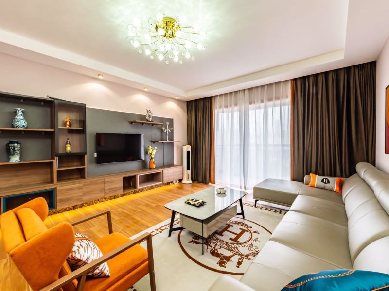 4室2廳2陽臺 銘門高第客廳