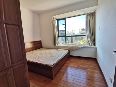 3室2廳2陽(yáng)臺(tái) 貴研自然界