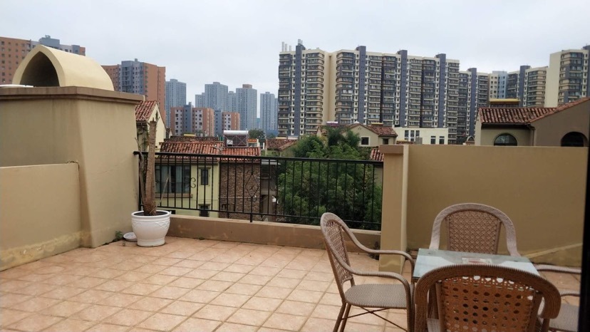 5室3廳2陽臺(tái) 奧宸橙郡一期別墅陽臺(tái)