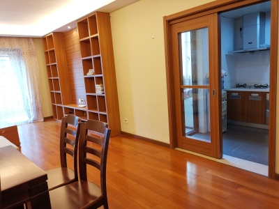 3室2廳1陽臺(tái) 盤江花園