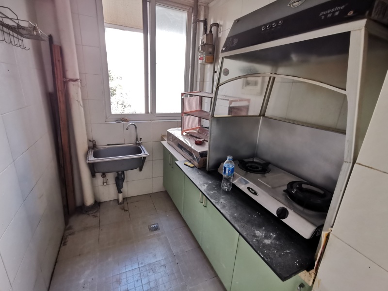 3室2廳1陽臺(tái) 怡芳苑廚房