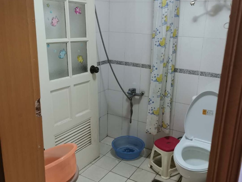 2室2廳1陽臺 時代年華錦華苑衛(wèi)生間