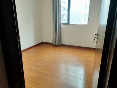 3室2廳2陽(yáng)臺(tái) 廣福城沁福園臥室