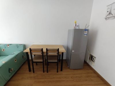 6室1廳1陽(yáng)臺(tái) 廣福城和福園餐廳