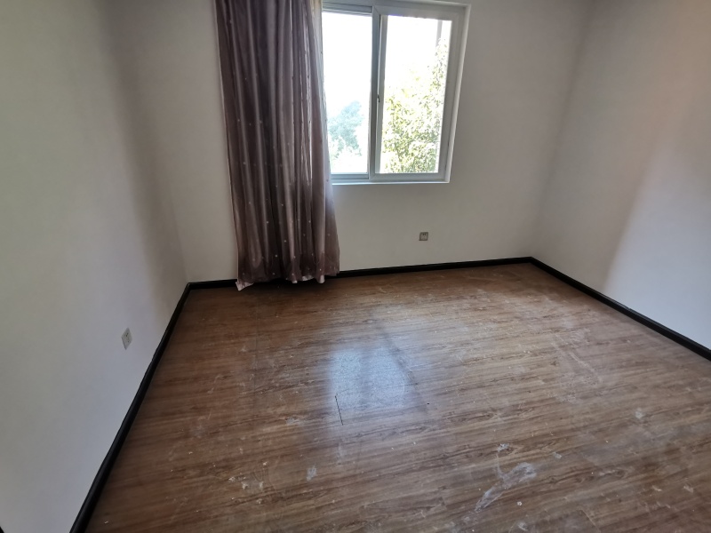 3室2廳1陽臺(tái) 怡芳苑臥室