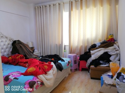 2室2廳1陽臺(tái) 蓮湖苑