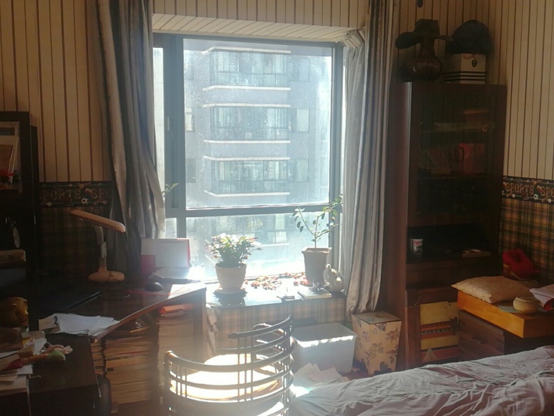 3室2廳2陽臺 巴士西苑客廳