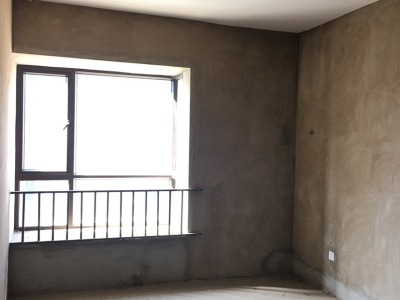 4室2廳1陽(yáng)臺(tái) 潤(rùn)城四區(qū)