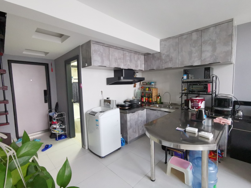 2室2廳1陽臺 小城故事餐廳