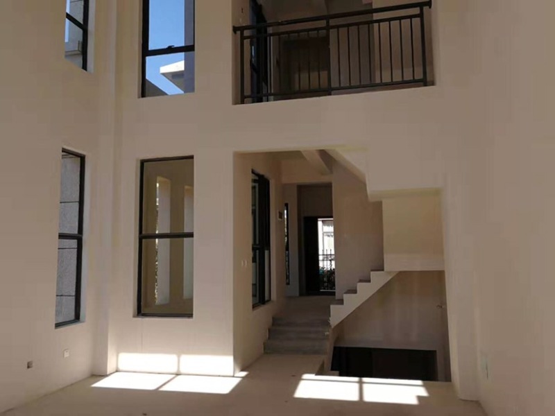 5室2廳4陽(yáng)臺(tái) 富春山居別墅客廳