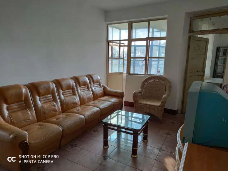 2室2廳 席子營(yíng)二期農(nóng)貿(mào)市場(chǎng)客廳