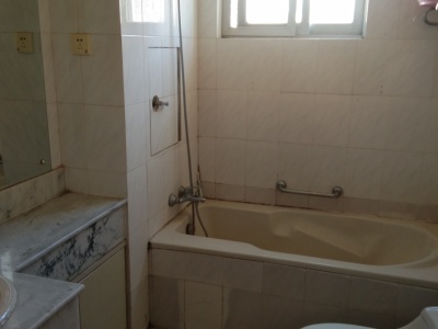 3室2廳2陽(yáng)臺(tái) 金牛小區(qū)