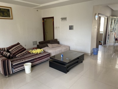 3室2廳2陽臺 世紀(jì)城疊春苑