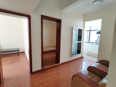 1室1廳1陽(yáng)臺(tái) 春建司大院