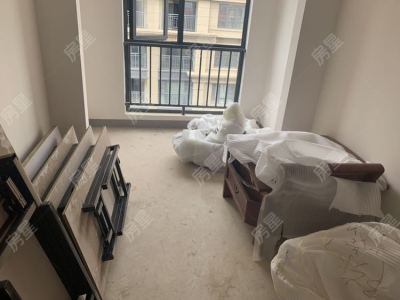 4室2廳2陽臺(tái) 萬科銀海泊岸瀾庭臥室