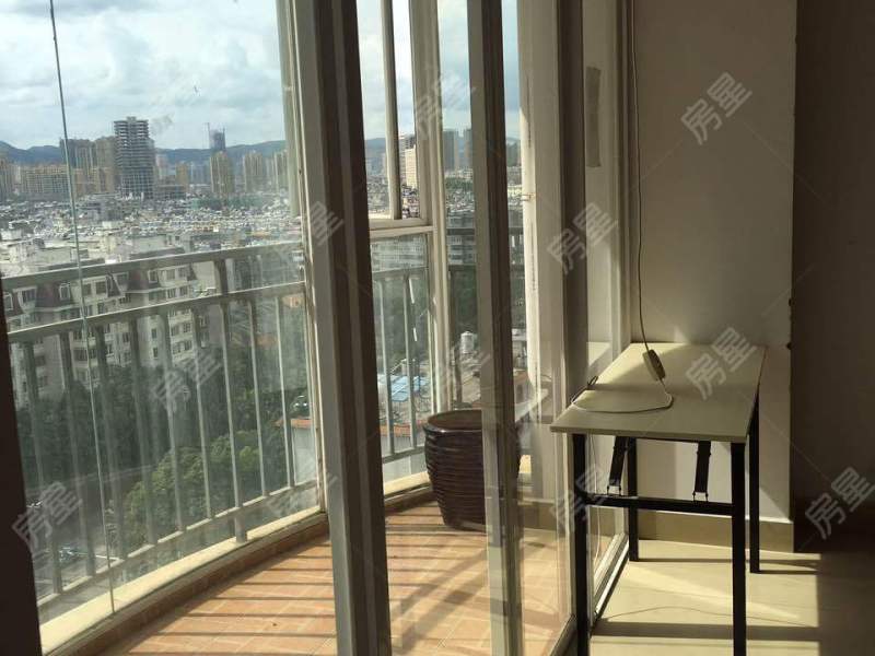 3室2廳1陽(yáng)臺(tái) 中環(huán)金界陽(yáng)臺(tái)