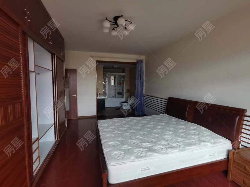 5室2廳3陽(yáng)臺(tái) 滇池花園別墅臥室