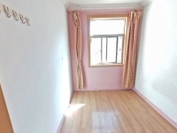 3室2廳1陽臺 巴士家園臥室