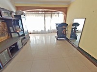 3室2廳1陽臺 巴士家園客廳