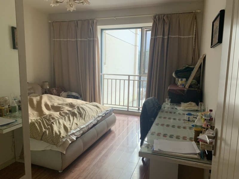 6室2廳2陽臺 楓林盛景西區(qū)別墅臥室