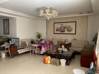 4室2廳2陽(yáng)臺(tái) 荷葉馨園