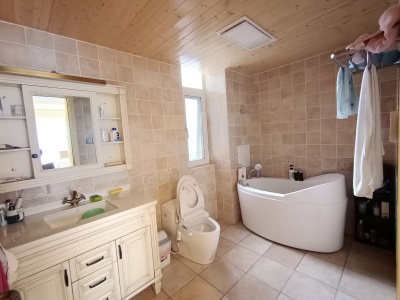 4室2廳2陽(yáng)臺(tái) 滇池衛(wèi)城滟瀾灣