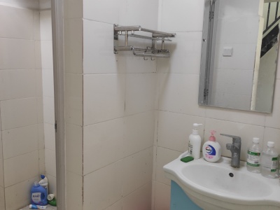 3室2廳1陽(yáng)臺(tái) 蓮花池畔