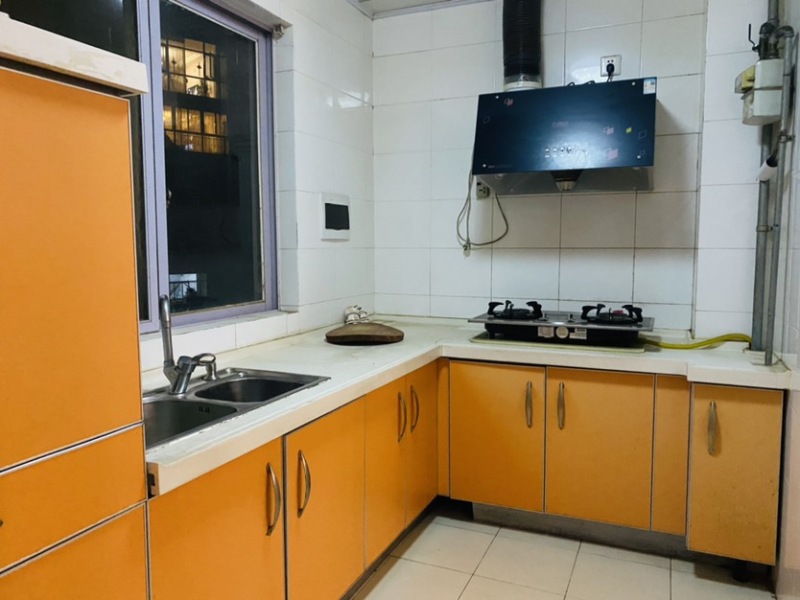 4室2廳1陽臺 經(jīng)緯花園廚房