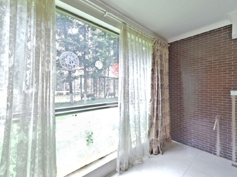 4室2廳2陽臺 香樟俊園二期陽臺