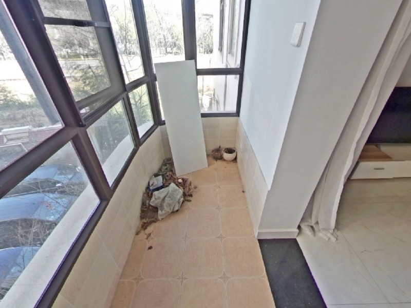 6室2廳2陽臺(tái) 金康園陽臺(tái)