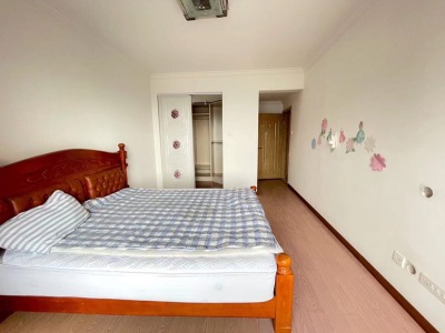 3室2廳1陽臺(tái) 海倫國(guó)際洛林區(qū)