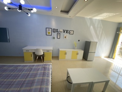 1室1廳1陽臺 中環(huán)金界