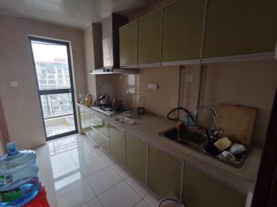 3室2廳2陽(yáng)臺(tái) 新亞洲星體花園北區(qū)