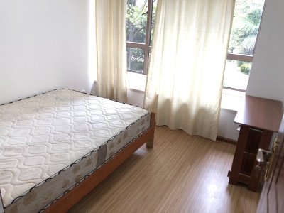 3室2廳2陽(yáng)臺(tái) 西南海天璽苑