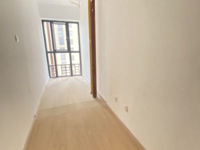 2室2廳2陽臺 俊發(fā)城百合苑