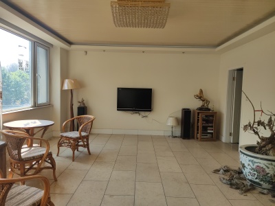 5室2廳3陽臺 世博生態(tài)城依山鄰里別墅客廳