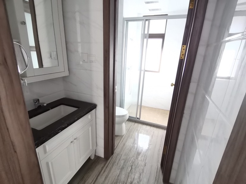 4室2廳2陽臺 碧桂園紫臺衛(wèi)生間