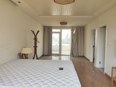 5室2廳3陽臺 世博生態(tài)城依山鄰里別墅臥室