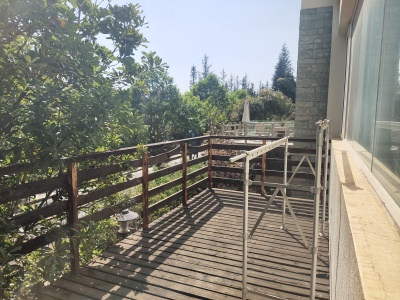 5室2廳3陽臺 世博生態(tài)城依山鄰里別墅陽臺