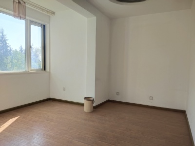 5室2廳3陽臺 世博生態(tài)城依山鄰里別墅臥室