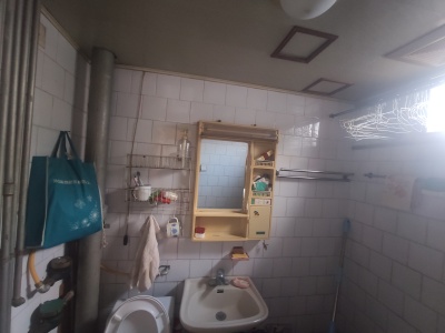 2室2廳1陽臺 體育小區(qū)