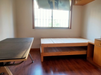 3室2廳2陽(yáng)臺(tái) 興華街52號(hào)