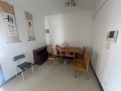 3室1廳1陽臺 新月花園