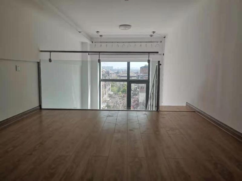 1室1廳 龍湖聽藍(lán)半島公寓臥室