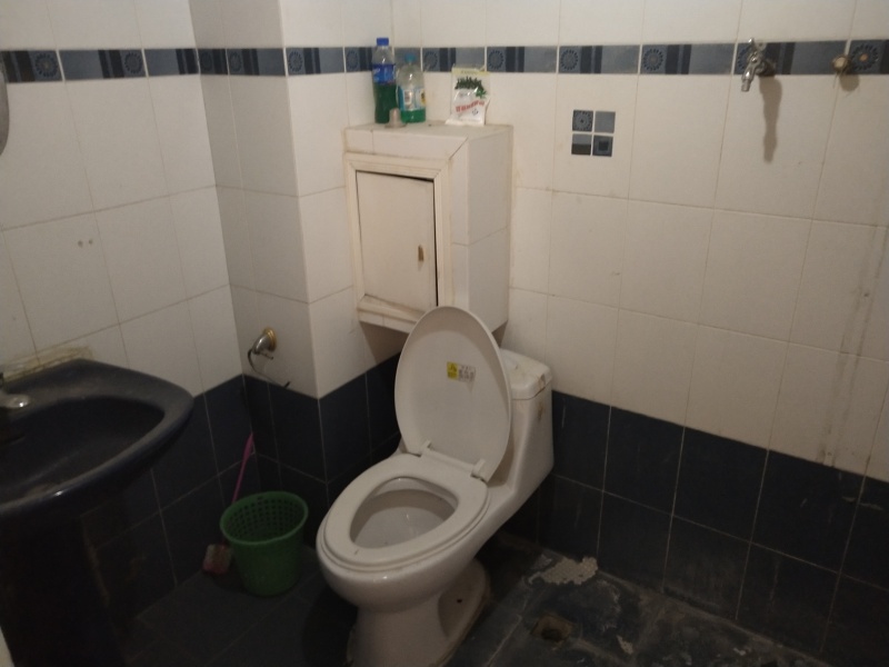 4室2廳2陽(yáng)臺(tái) 鑫安花園客廳